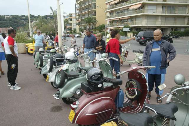 spectacle vespas132.JPG